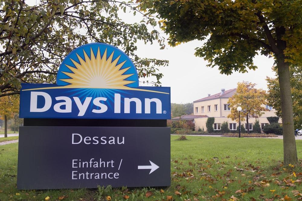 Days Inn Dessau Exterior photo