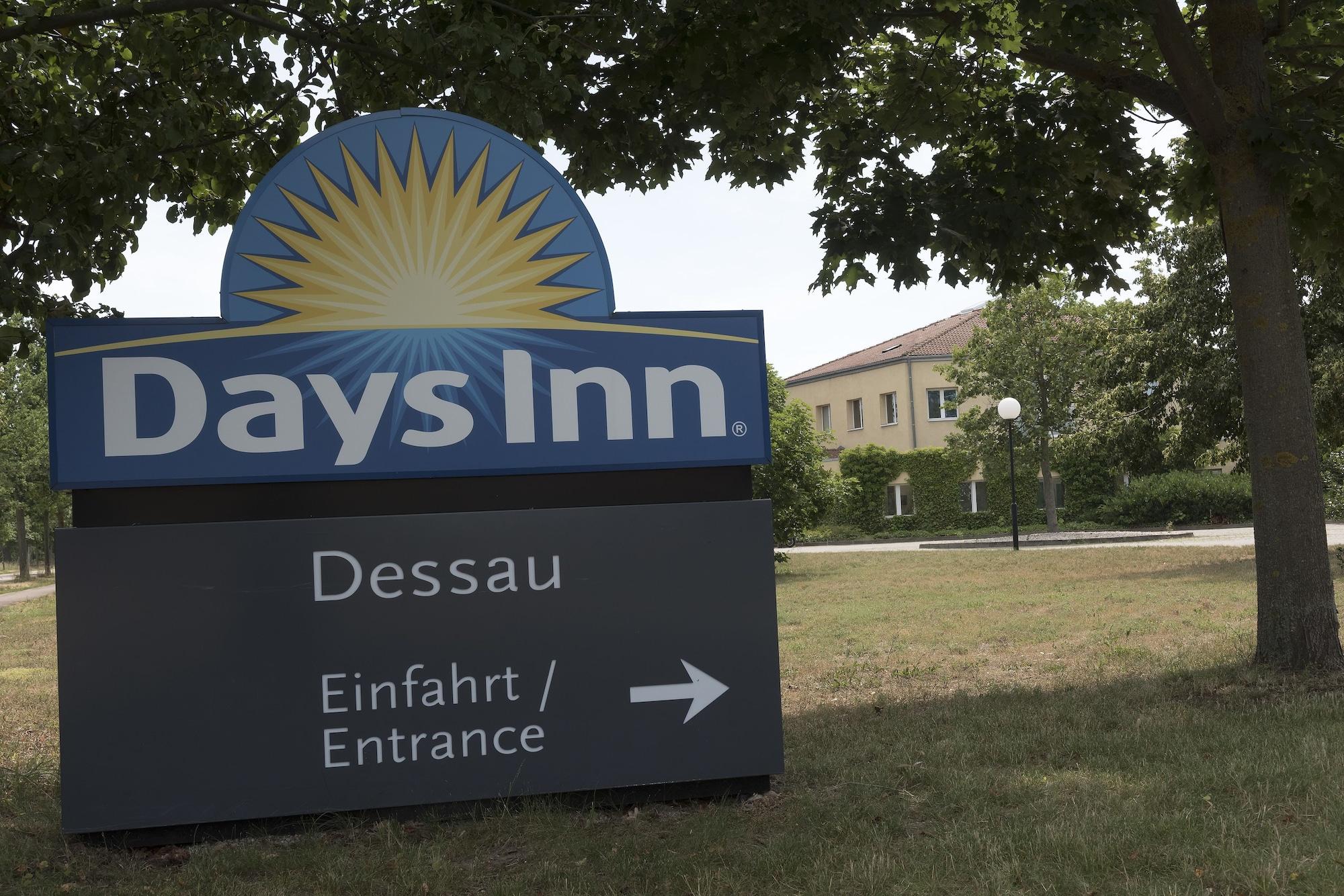 Days Inn Dessau Exterior photo