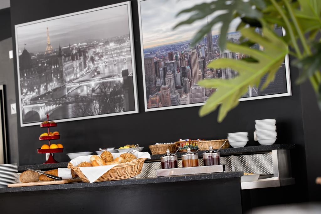 Days Inn Dessau Restaurant photo